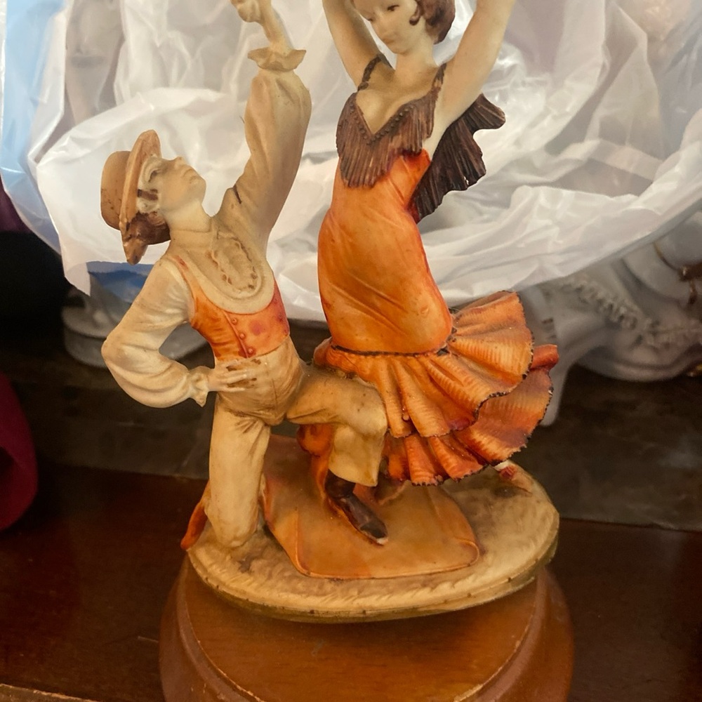 Elegant Flamenco Dancer Figurine in Orange and Cream - Picture 2 of 3